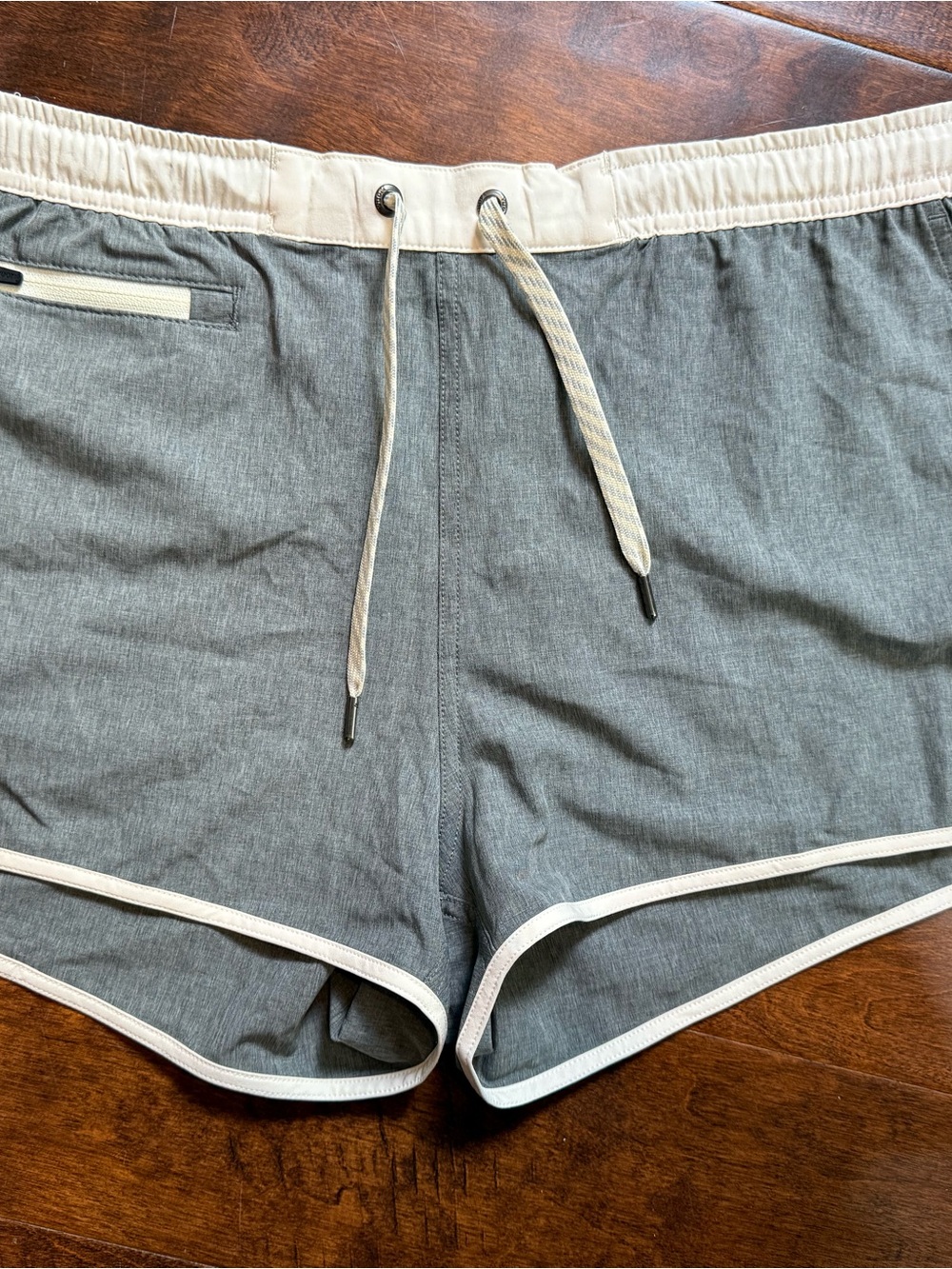 Vuori Women's Athletic Shorts in Gray with Cream Trim